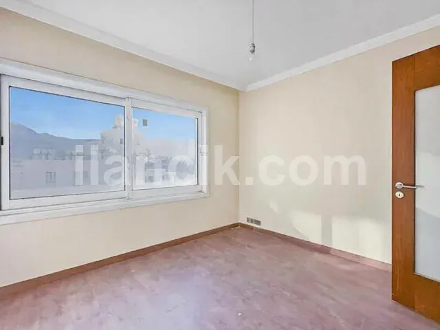 Girne Merkez'de Satılık 3 Odalı Daire - 8