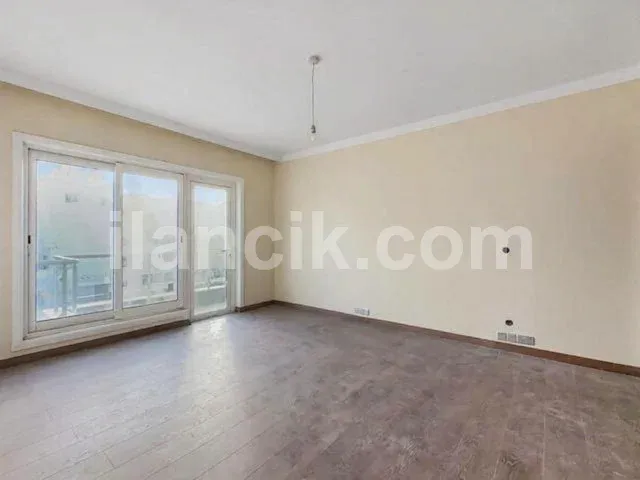 Girne Merkez'de Satılık 3 Odalı Daire - 9