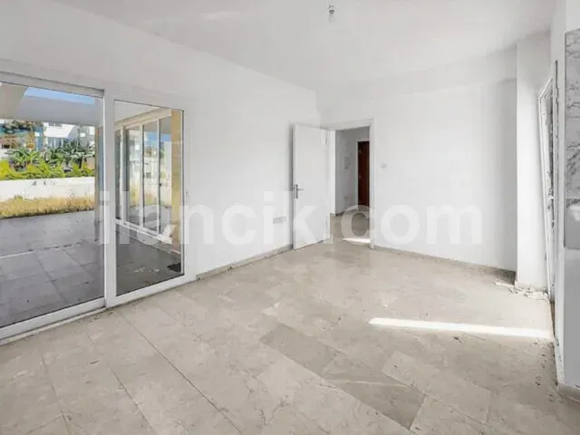 Girne Yeşiltepe'de Satılık 3 Odalı Villa - 11