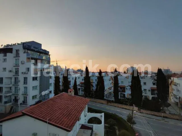 Girne Merkez'de Satılık 2 Yatak Odalı Eşyalı Daire - 4