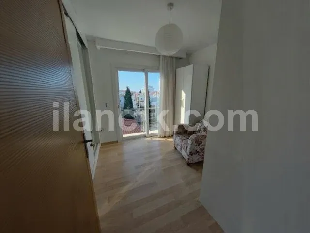 Girne Merkez'de Satılık 2 Yatak Odalı Eşyalı Daire - 8
