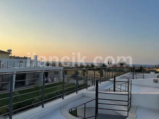 Girne Lapta'da Satılık Tek Yatak Odalı Daire - 18