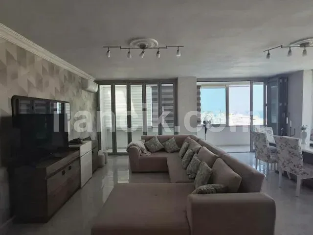Girne Merkez'de Satılık Komple Bina - Havuzlu Penthouse'lar - 8