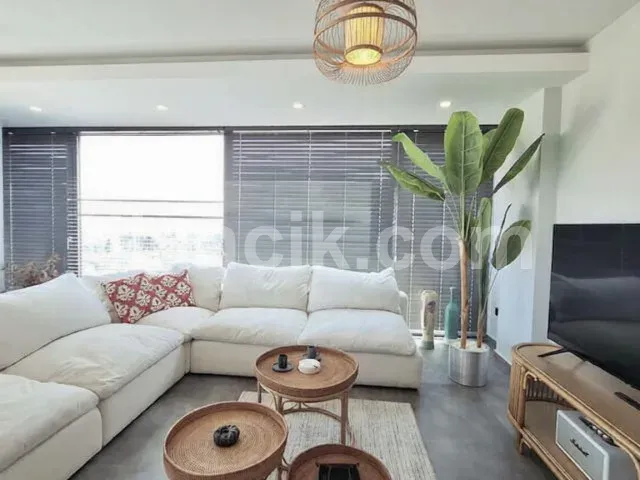 Satılık 3 Yatak Odalı Daire - Girne Merkez, Girne - 2