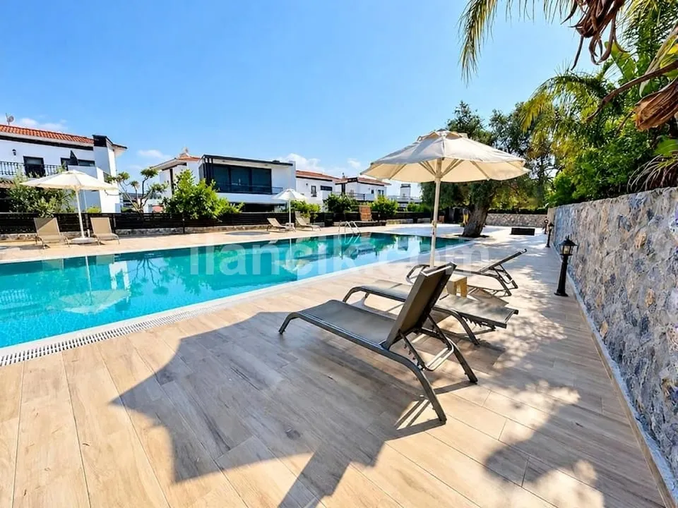 Girne Doğanköy'de Satılık Mobilyalı 4 Odalı Villa