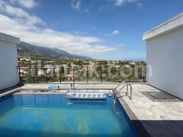 Satılık 2 Yatak Odalı Penthouse - Girne Merkez