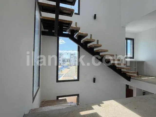 Satılık 4+1 Müstakil Villa - Long Beach, İskele