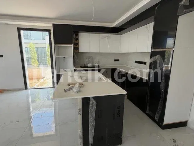 Satılık 4+1 Müstakil Villa - Long Beach, İskele - 5