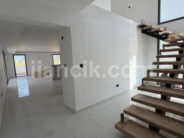 Satılık 4+1 Müstakil Villa - Long Beach, İskele - 7
