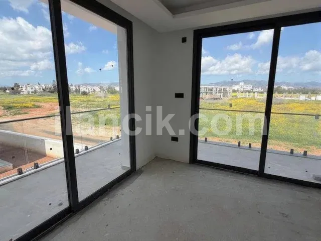 Satılık 4+1 Müstakil Villa - Long Beach, İskele - 9