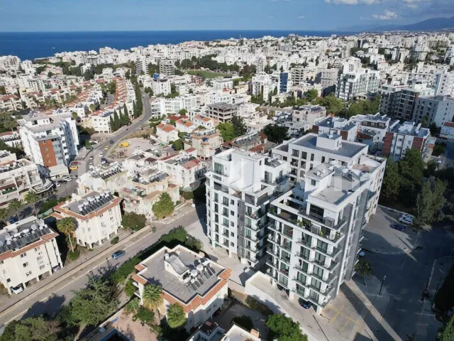 Girne Merkez'de Satılık İki Odalı Daire