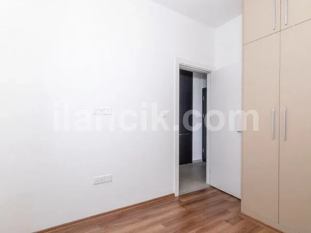 Girne Merkez'de Satılık İki Odalı Daire - 10