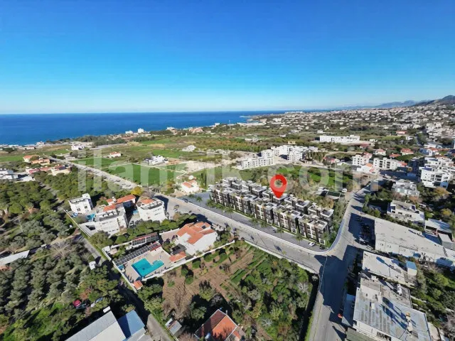 Satılık 2 Yatak Odalı Daire - Lapta, Girne - 2