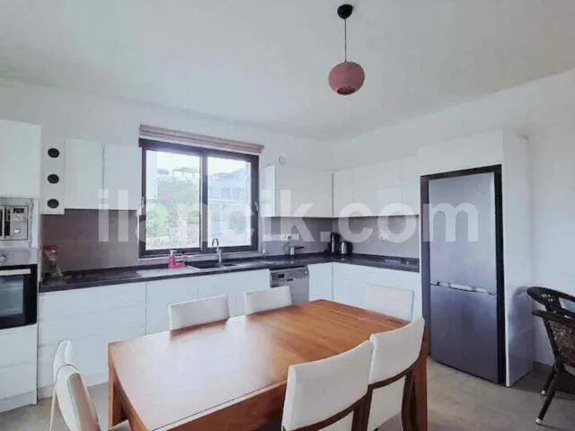 Küçük Erenköy'de Satılık 3 Odalı Bungalov - Mağusa - 5