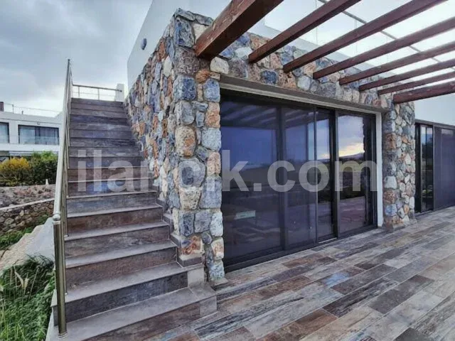 Küçük Erenköy'de Satılık 3 Odalı Bungalov - Mağusa - 8