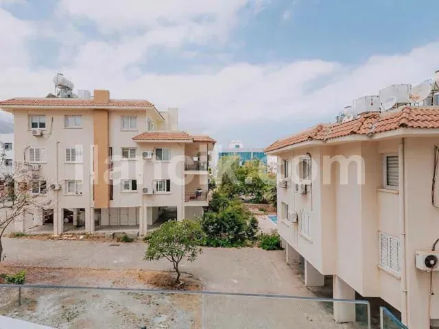 Girne Merkez'de Satılık İki Odalı Daire - 16