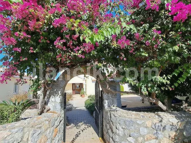 Satılık 5 Yatak Odalı Villa - Karşıyaka, Girne - 7