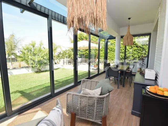 Alsancak'ta Satılık 4 Yatak Odalı Lüks Villa - 5