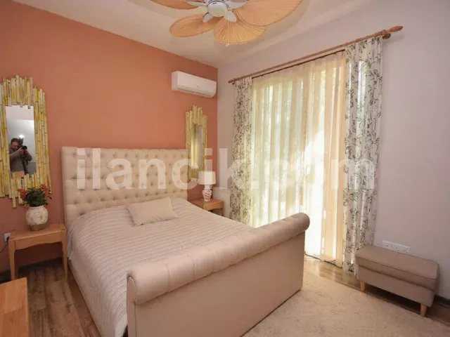 Alsancak'ta Satılık 4 Yatak Odalı Lüks Villa - 14