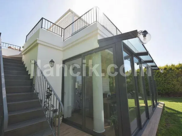 Alsancak'ta Satılık 4 Yatak Odalı Lüks Villa - 15