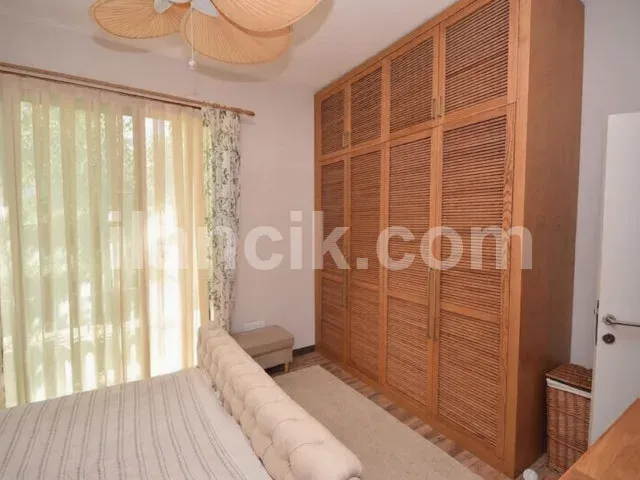 Alsancak'ta Satılık 4 Yatak Odalı Lüks Villa - 18