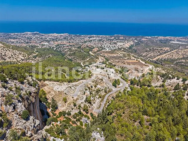 Satılık Konut İmarlı Arsa - Çatalköy, Girne