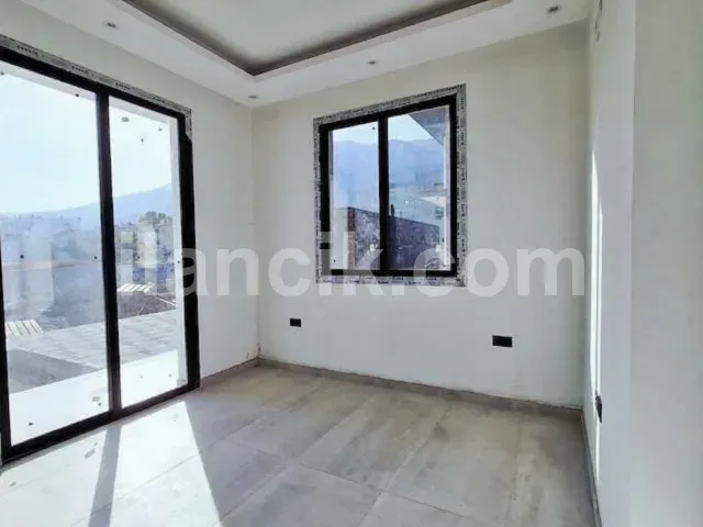 Satılık 2+1 Daire, Havuz ve Bahçe ile Lapta Girne - 18