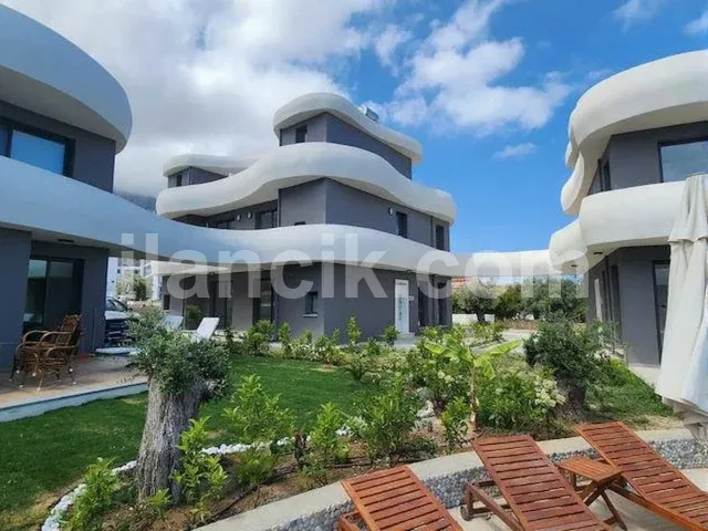 Satılık 3 Yatak Odalı İkiz Villa - Lapta, Girne - 2
