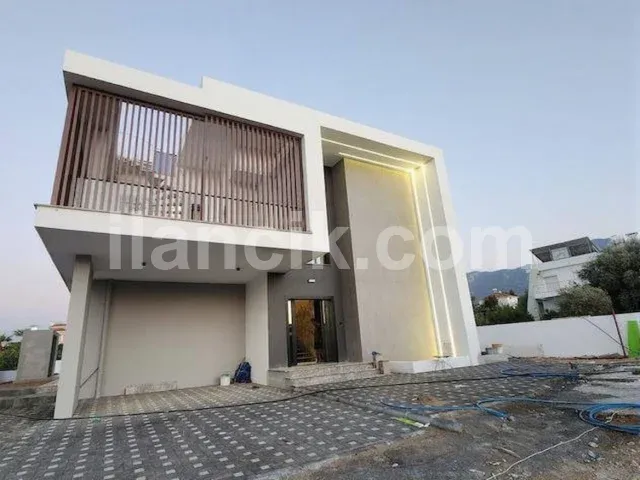 Çatalköy'de Satılık 4 Yatak Odalı Lüks Villa - 2