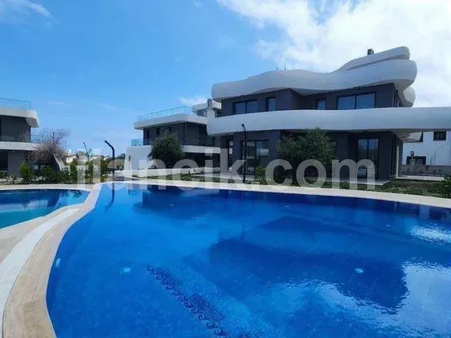 Satılık 3 Yatak Odalı İkiz Villa - Lapta, Girne - 6