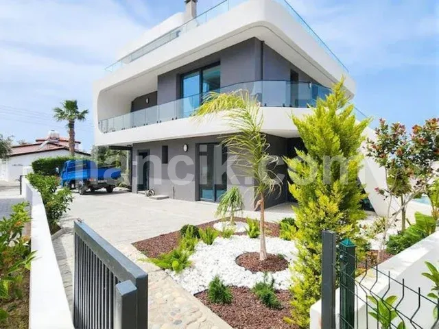 Satılık 3 Yatak Odalı İkiz Villa - Lapta, Girne - 15