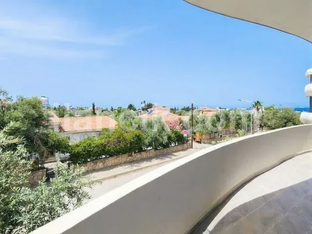 Satılık 3 Yatak Odalı İkiz Villa - Lapta, Girne - 16