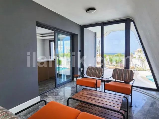 Girne Lapta'da Satılık 4 Yatak Odalı Lüks Villa - 7