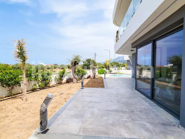 Girne Lapta'da Satılık 4 Yatak Odalı Lüks Villa - 17