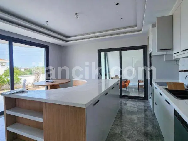 Girne Lapta'da Satılık 4 Yatak Odalı Lüks Villa - 18