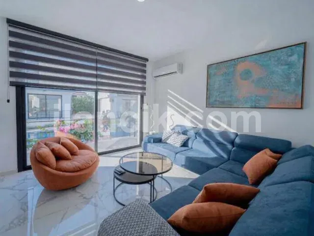 Lapta'da Satılık 3 Yatak Odalı Mobilyalı İkiz Villa - 2