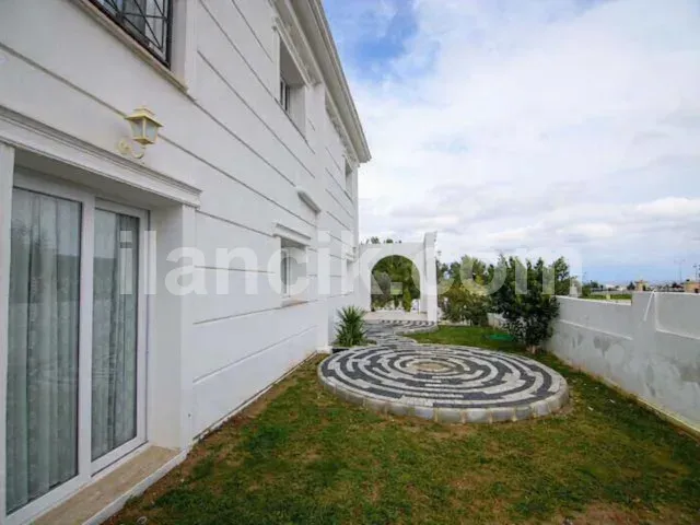Satılık 4 Yatak Odalı Villa - Edremit, Girne - 20