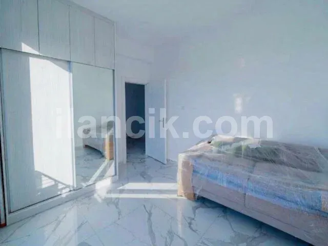 Lapta'da Satılık 3 Yatak Odalı Mobilyalı İkiz Villa - 11