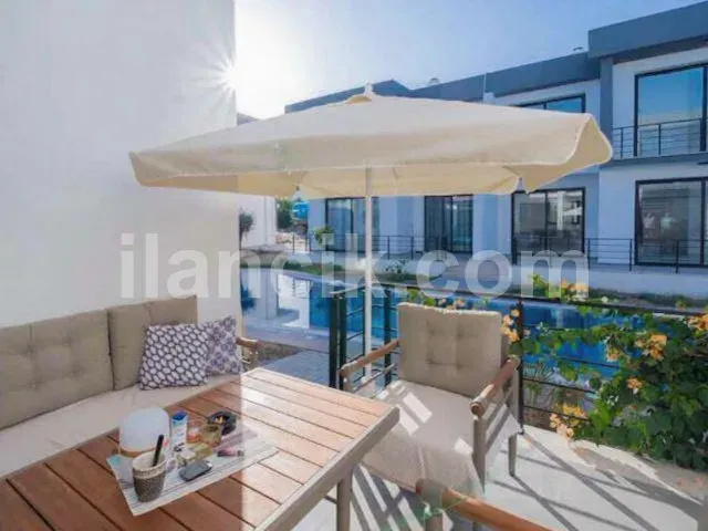 Lapta'da Satılık 3 Yatak Odalı Mobilyalı İkiz Villa - 13