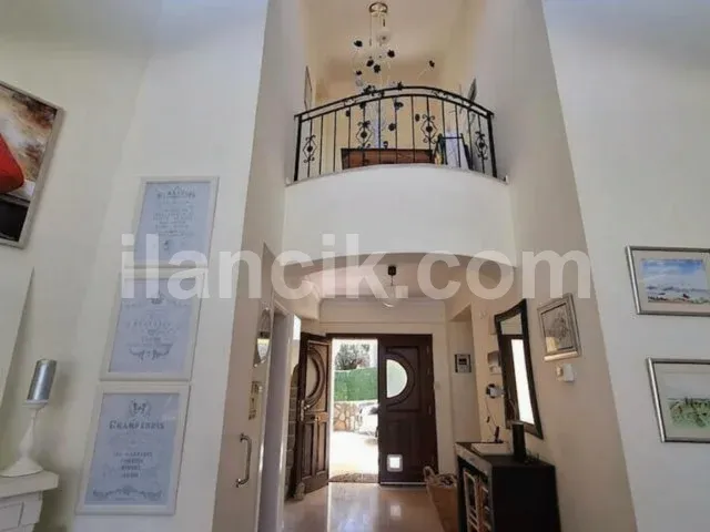 Satılık 4 Yatak Odalı Lüks Villa - Karşıyaka, Girne - 3