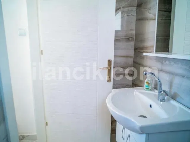 Lapta'da Satılık 3 Yatak Odalı Mobilyalı İkiz Villa - 18