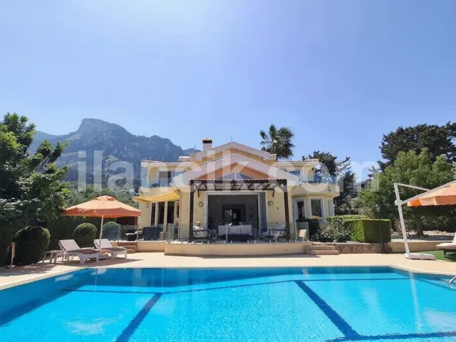 Satılık 4 Yatak Odalı Lüks Villa - Karşıyaka, Girne - 4