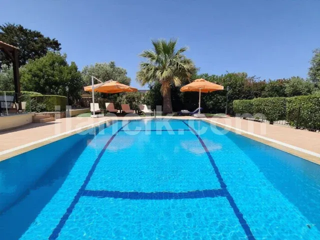 Satılık 4 Yatak Odalı Lüks Villa - Karşıyaka, Girne - 5