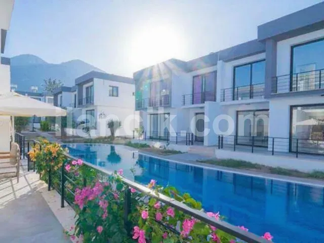 Lapta'da Satılık 3 Yatak Odalı Mobilyalı İkiz Villa - 20