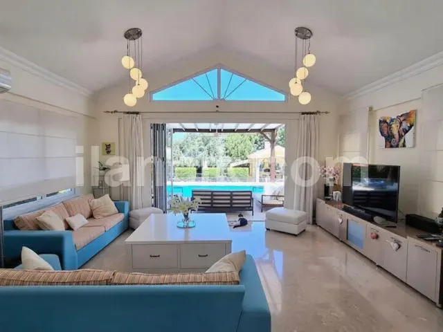 Satılık 4 Yatak Odalı Lüks Villa - Karşıyaka, Girne - 6