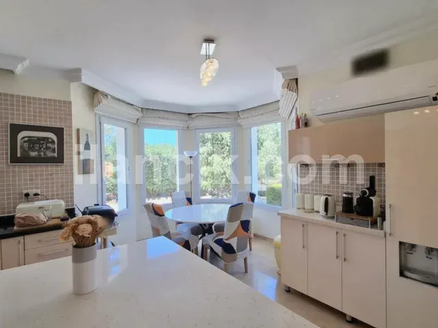 Satılık 4 Yatak Odalı Lüks Villa - Karşıyaka, Girne - 12