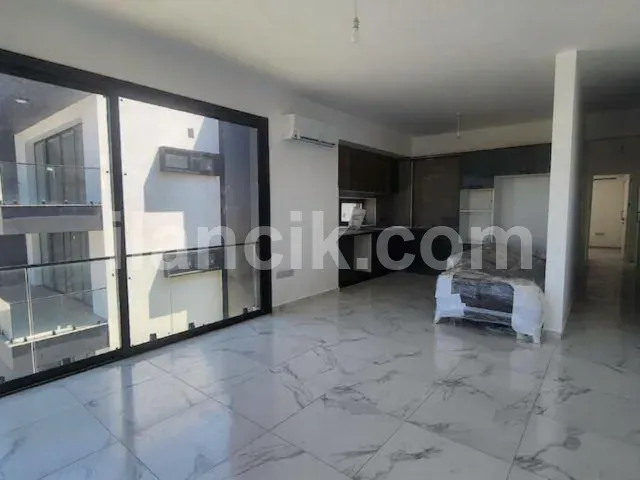 Alsancak'ta Satılık 2 Yatak Odalı Penthouse - Havuzlu Site - 5