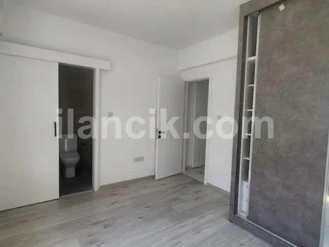 Alsancak'ta Satılık 2 Yatak Odalı Daire - Bahçeli ve Havuzlu - 12