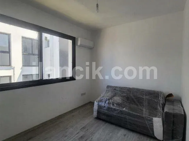 Alsancak'ta Satılık 2 Yatak Odalı Penthouse - Havuzlu Site - 8