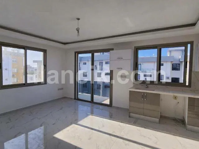 Alsancak'ta Satılık 2 Odalı Daire - Uygun Ödeme Koşulları - 4